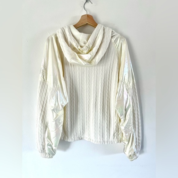 Free People‎ Movement Sweetest Pullover Cream Iridescent Hooded Half Zip Small